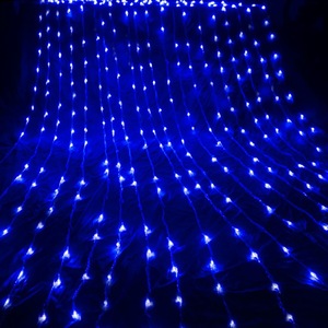 Guirlande lumineuse LED 24V <span class=keywords><strong>pour</strong></span> <span class=keywords><strong>extérieur</strong></span>, idéale <span class=keywords><strong>pour</strong></span> fêtes <span class=keywords><strong>de</strong></span> Noë<span class=keywords><strong>l</strong></span>, mariages et décorations <span class=keywords><strong>de</strong></span> vacances, 4*0.6m, 20 guirlandes suspendues, 120 lampes, 2 broches, indice <span class=keywords><strong>de</strong></span> protection IP67 - Product Image 3