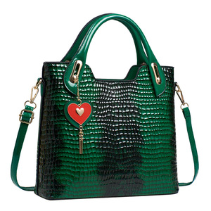 Bolsos de Hombro de Moda Vintage al por Mayor de Guangzhou, Bolsos de Mano de Cuero PU Personalizados para Mujer - Product Image 5