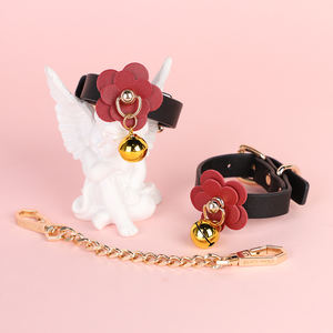 Bdsm Seksproducten Bloem Bel Kraag Paar Seksspeeltjes Sm Handboeien Voor Volwassen Straf Training Seksspeeltje Voor Mannen - Product Image 6