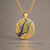 Collier pendentif carte personnalisée avec coordonnées de ville, bijou souvenir de voyage pour couple, design de localisation personnalisé