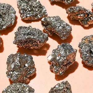 หินไพไรต์ดิบคุณภาพสูง งานฝีมือคริสตัลธรรมชาติ ขายดี สำหรับตกแต่ง - Product Image 3