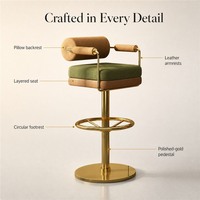 Tabouret de bar Art Déco en velours vert, dossier en cuir beige, accoudoirs dorés, base sur piétement, chaise de comptoir pour la maison et l'hôtel