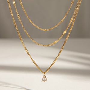 Collier multicouche en forme de goutte d'eau avec diamants blancs, plaqué or 18 carats, en acier inoxydable, fabriqué par un fabricant de colliers - Product Image 2