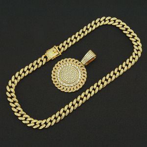 2026 Hot Selling Popular Design Geometric Circular Sun Flower Pendant Necklace Hiphop Style Men's Necklaces Fashion Jewelry - Product Image 3