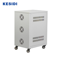 Stabilisateur de tension triphasé OEM 30Kva 380V 220V 3 phases AC AVR Régulateur de tension automatique pour usage industriel