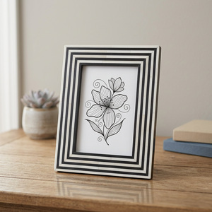 Cadre photo rectangulaire en résine noir et blanc avec incrustation d'os, fait main, décoratif, pour affichage sur bureau ou mural, personnalisable - Product Image 1
