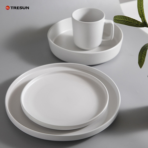 <span class=keywords><strong>Service</strong></span> de table en grès de 16 <span class=keywords><strong>pièces</strong></span> pour 4 personnes, comprenant assiettes, tasses et bols, couleur blanc mat émaillé, <span class=keywords><strong>vaisselle</strong></span> en céramique de qualité A, direct usine, économique - Product Image 4