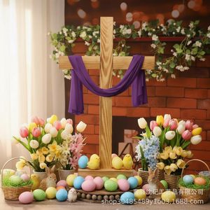 Cruz de madera decorativa para la decoración del hogar en Pascua, con tela morada y flores. - Product Image 1