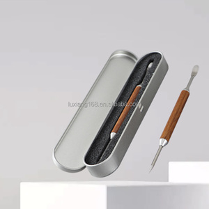 Pluma de Acero Inoxidable con Mango de Madera para Jarra de Leche - Aguja para Café Capuchino - Product Image 1
