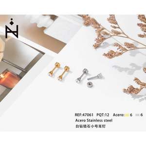 Orecchini a lobo con zirconi bianchi da 6 mm in acciaio inossidabile, gioielli minimalisti di alta qualità - Product Image 1