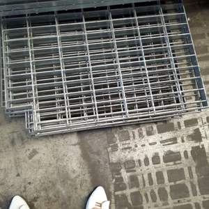 Rejilla de Acero Galvanizado y Aleación de Aluminio Anticorrosión para Plantas de Energía, Construcción de Apartamentos y Villas - Product Image 1