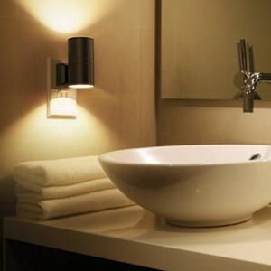 LOHAS 2026 Lampe de chevet à brancher avec capteur crépusculaire, veilleuse LED à prise murale pour chambre, couloir, escalier - Product Image 2