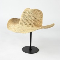 Vente en gros Chapeau de cowboy décontracté au crochet en raphia pour les voyages en plein air Chapeau de cowgirl jazz Fedora personnalisé