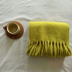Écharpe longue rayée en cachemire épais de haute qualité avec pompons pour femme, nouvelle collection, vente en gros - Product Image 5
