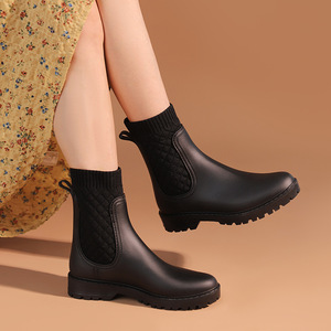 YL7379 Offre Spéciale dames de haute qualité femmes mode PVC bottes de pluie chaussures de grande taille - Product Image 1