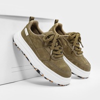 Vente en gros de baskets à plateforme à semelle épaisse pour hommes, pointures 39-44, chaussures de skate tendance, semelle épaisse, streetwear, chaussures de marche quotidiennes