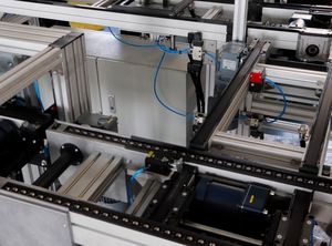 New Stainless Steel Adjustable Flat Belt Conveyor for Pallet Handling System Solutions and Industrial Production Line Automation - Product Image 6
