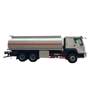 Camiones <span class=keywords><strong>Cisterna</strong></span> <span class=keywords><strong>de</strong></span> Alta Calidad Howo 6*4 <span class=keywords><strong>de</strong></span> 20000-25000 Litros, Utilizados Principalmente para el Transporte <span class=keywords><strong>de</strong></span> Petróleo, Venta Directa <span class=keywords><strong>de</strong></span> Fábrica - Product Image 1