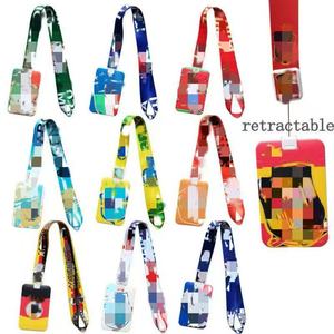 Lanière de cou en polyester par sublimation, style supporter de football, avec porte-badge en plastique pour étudiants et employés de bureau, vente en gros - Product Image 4