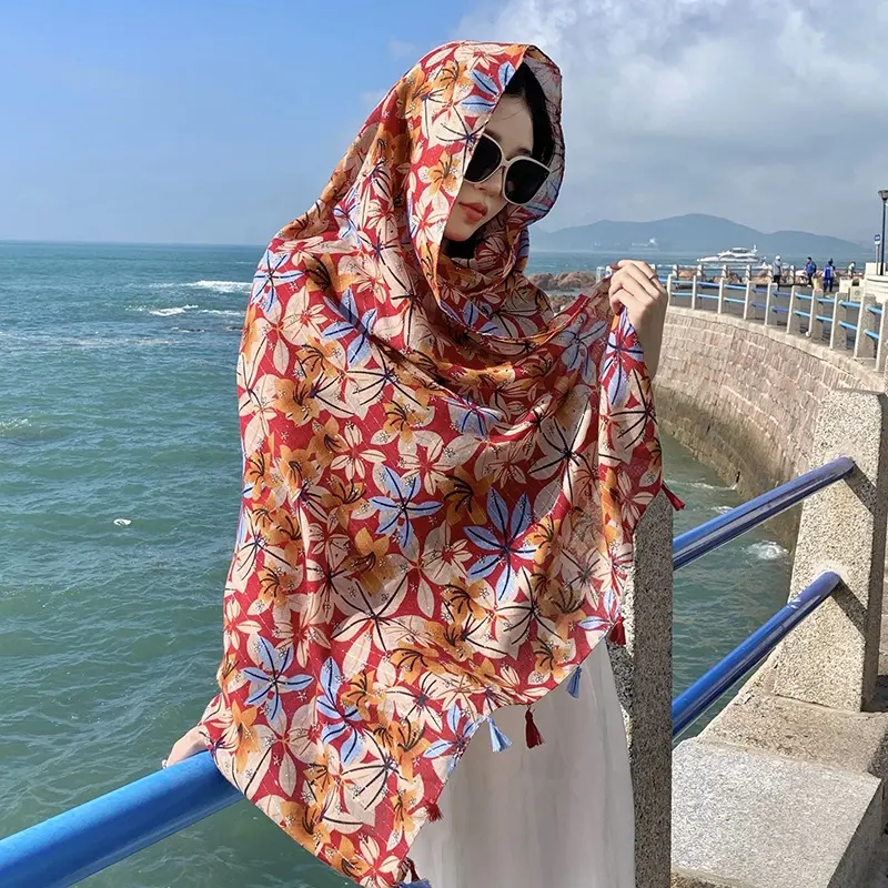 Toptan yeni doğal çiçek plaj şal atkılar Polyester müslüman başörtüsü boyun eşarbı kadın