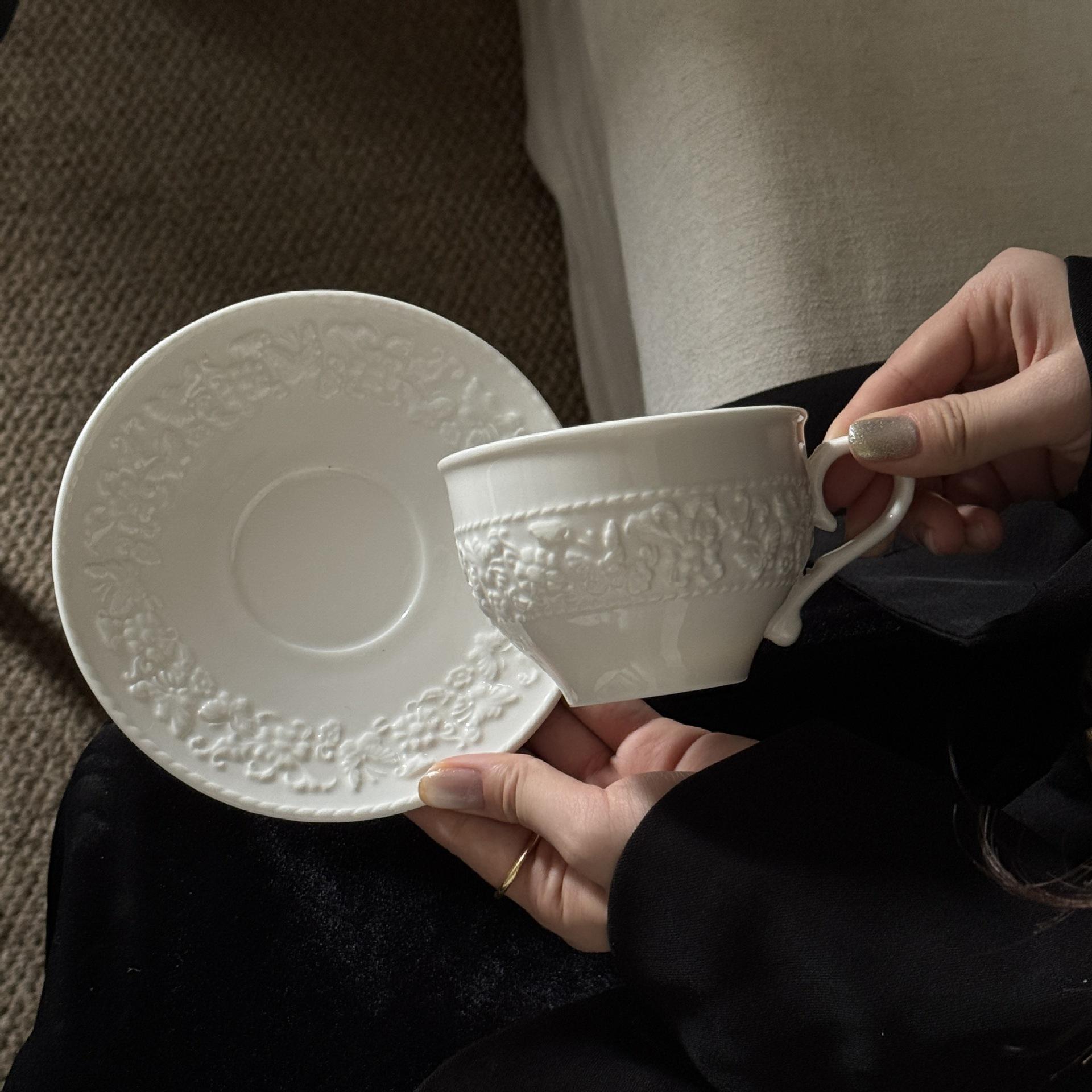 Holiday Romantic Manor Cup and Plate 200ML