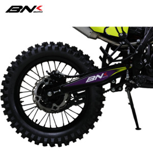 Motocicleta Todoterreno de Gasolina BNk-H1 CB300F, Modelo de Motor ZS172FMM-3A, 300CC, 4 Tiempos, Monocilíndrica, Refrigeración por Aire - Product Image 1