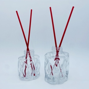 Bouteille diffuseur en verre 50ml 100ml avec bouchon en plastique, accessoires d'aromathérapie pour projets créatifs, mariages, fêtes, pots en verre - Product Image 1