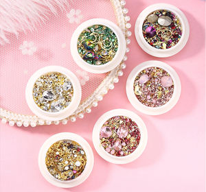 Vente en gros de décorations pour ongles 3D, ornements en strass, diamants pour charmes d'ongles - Product Image 3