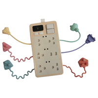 Jouet éducatif Montessori en bois : Tableau d'activités de simulation de prises à brancher avec son pour la coordination œil-main des tout-petits