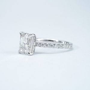 Bague pavée en argent sterling 925 avec moissanite DEF taille radiant 8*10mm 4 carats pour usage quotidien et fiançailles - Product Image 2