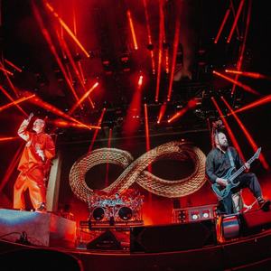 งูเหลือมแบบเป่าลมสำหรับตกแต่งเวทีเป่าลมหนังงูใหญ่หนังโลหะขนาดยักษ์สำหรับการเสียชีวิตห้านิ้วตามสั่ง - Product Image 2