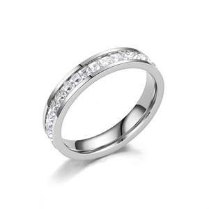 Anello di <span class=keywords><strong>Design</strong></span> Lussuoso in Acciaio Inossidabile in 3 Colori, Anello in Acciaio Inossidabile Placcato Oro 18K con Zirconi Incastonati, Regalo per Donne - Product Image 2