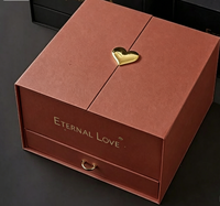 Boîte cadeau pour bijoux haut de gamme personnalisée à double porte, doublée de mousse, avec tiroir, aimant en forme de cœur doré, logo imprimé en relief, boîte d'emballage