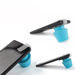 Silicone <span class=keywords><strong>Pat</strong></span> lampe de table support de téléphone portable Promotion cadeau lampe de table lit support de téléphone - Product Image 5