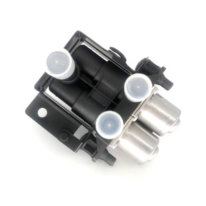Válvula de control del calefactor XR822975 de 1/2 pulgada de plástico para agua para vehículos Jaguar - Product Image 2