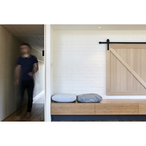 Villa moderna con estructura de acero ligero y techo a dos aguas para residencia privada - Product Image 5