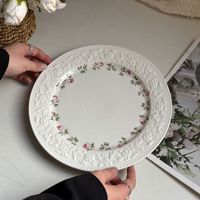 Ensemble d'assiettes à dîner européennes à motifs floraux roses avec glaçure en relief, assiettes vintage pour la décoration de table de mariage