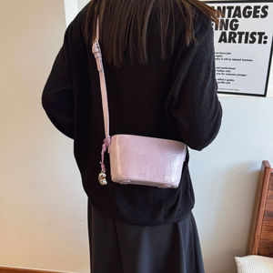 2025 Trendy Fashionable PU Multi-color Waterproof Zipper Portable <b>Messenger</b> <b>Bag</b> for Women - Product Image 6