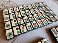 Jeu de Mahjong Classique en Acrylique – Tuiles Traditionnelles Asiatiques – Design Unique et de Collection – Qualité Supérieure, Poids Lourd, Toucher Lisse