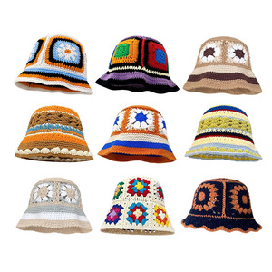 Gorro de pescador de punto de invierno con flores huecas personalizado al por mayor gorro de pescador de <span class=keywords><strong>ganchillo</strong></span> hecho <span class=keywords><strong>a</strong></span> mano de alta calidad - Product Image 2