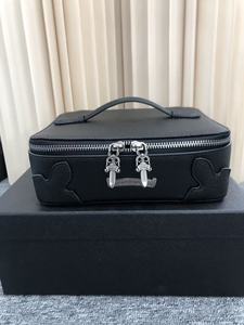 <span class=keywords><strong>Sac</strong></span> de maquillage vintage en forme de croix Chrome Hearttt, <span class=keywords><strong>sac</strong></span> de rangement pour accessoires de main, <span class=keywords><strong>sac</strong></span> à bijoux portable - Product Image 1