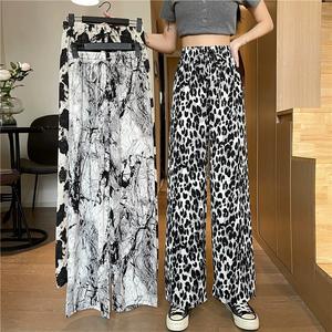 Pantalon Tie-Dye en Soie Glacée pour Femme – Modèle Coréen Fin et Décontracté – Nombreux Avis – Vêtements Jeunes et Tendance - Product Image 3
