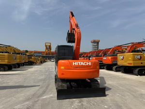 Excavatrice Hitachi ZX70 d'occasion en excellent état, prix bas, modèle 2022, poids opérationnel de 7500 kg, capacité de la cuve de 0,34 m, moteur de 42 kW - Product Image 2
