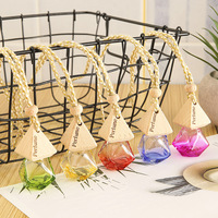 Triangle Diamant Voiture désodorisant Accessoires Pendentif Essentiel Bouteille De Parfum 8ml Rechargeable Voiture Aromathérapie Diffuseur