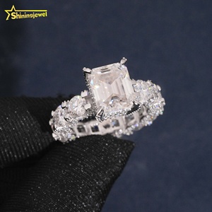 Nuovo <span class=keywords><strong>Anello</strong></span> di Fidanzamento con Moissanite Taglio <span class=keywords><strong>Smeraldo</strong></span> da 5 Carati, Gioiello di Lusso, Anelli in <span class=keywords><strong>Argento</strong></span> con Diamanti per Matrimonio, Spedizione dagli USA - Product Image 5