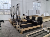 Reformer de Pilates Profesional de Grado Comercial, Semi-Elevado, de Roble, Equipo de Fitness Multifuncional y Duradero
