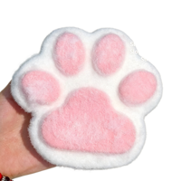 Jouets Mochi Squishy en Peluche Patte de Chat avec Sensation de Douceur à Presser pour le Plaisir au Bureau