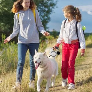 Laisse rétractable lumineuse KingHon pour chien, durable, pour l'entraînement et la promenade, longueur de rétraction 5m, avec boîte à sacs à déjections - Product Image 3