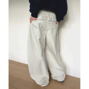 Calça <span class=keywords><strong>Jeans</strong></span> Feminina Baggy Oversized Preta de Perna Larga com Rebites e Bolsos Traseiros, Estilo Casual e Urbano, Nova Coleção Primavera 2026 para Atacado - Product Image 2