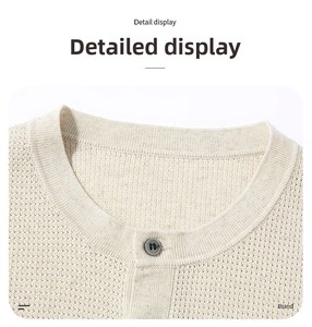 Chemise de golf décontractée pour homme en maille texturée à manches courtes, col Henley, extensible, pour l'été - Product Image 4